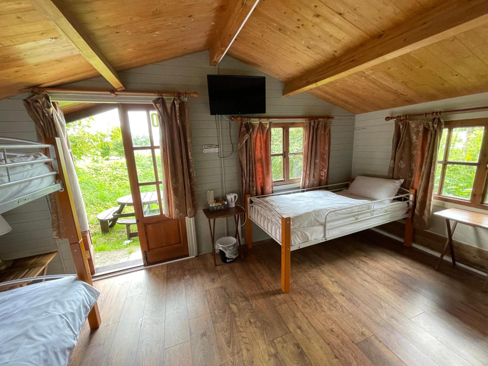 Bridge Farm Guesthouse Rooms Dundry Екстериор снимка