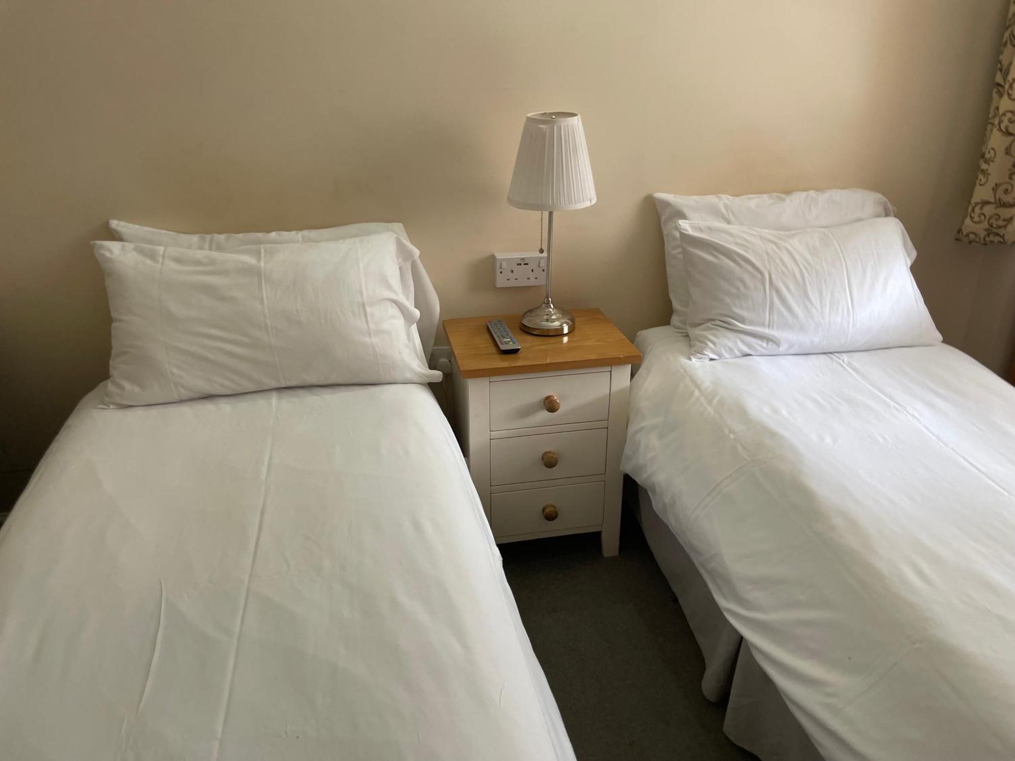 Bridge Farm Guesthouse Rooms Dundry Екстериор снимка